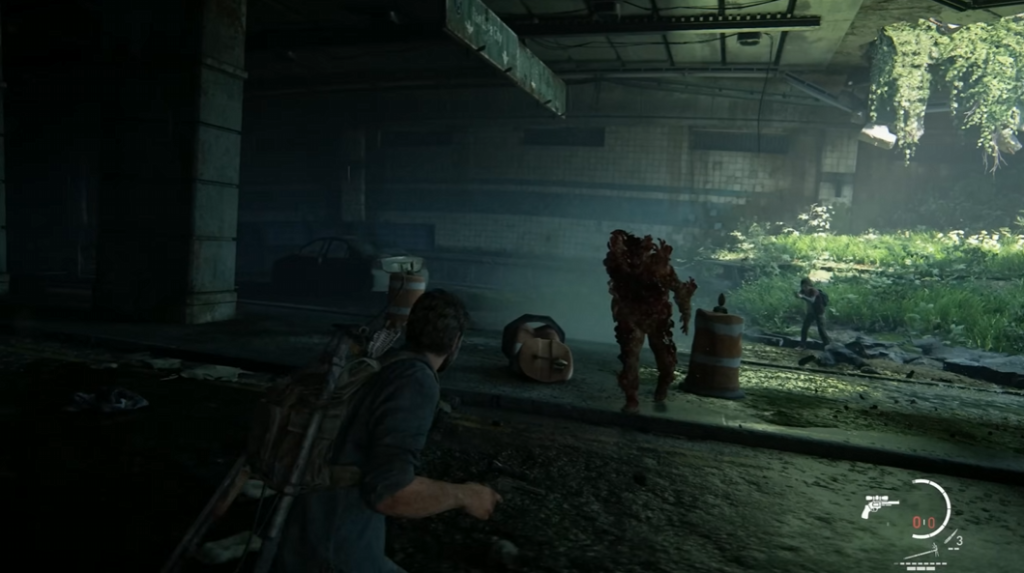Джоэл из The Last of Us целится в заражённого в туннеле