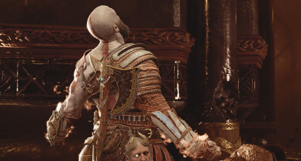 Кратос из God of War сражается в зале