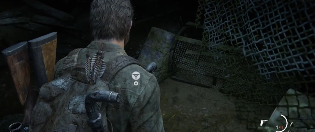 Джоэл из The Last of Us осматривает сетку ограждения