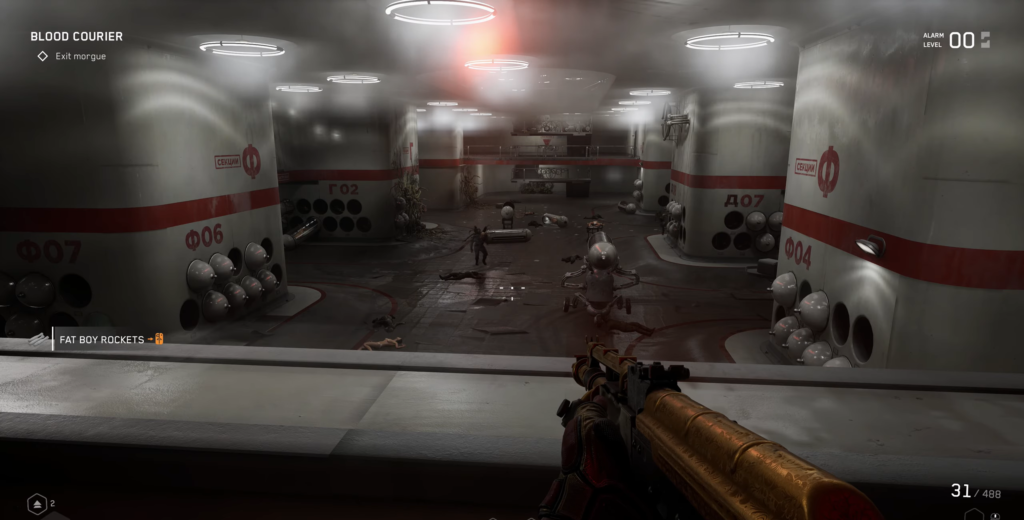 Игрок целится в роботов в морге Atomic Heart