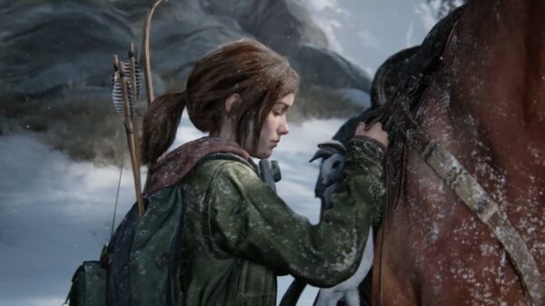 Элли из The Last of Us гладит лошадь в снегу